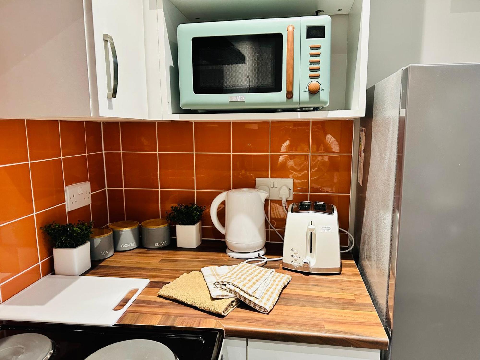 Comfy Studio Flat And Workspace Near Ashton-U-Lyne Station Stalybridge Bagian luar foto